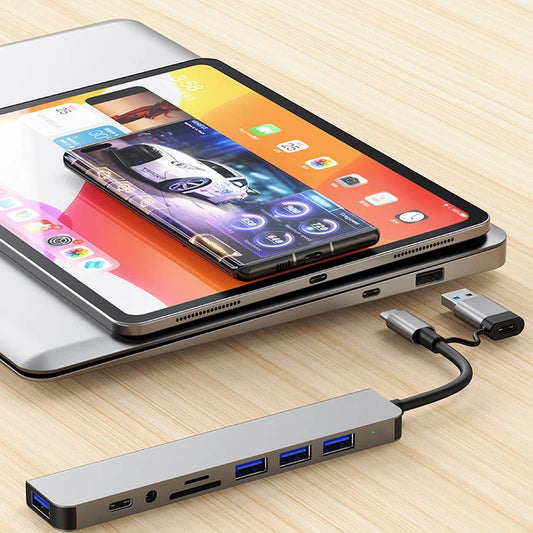 محطة إرساء 8 في 2 USB + Type C مع محول مقبس صوت 3.5 ملم، قارئ بطاقات Micro SD، محول أقراص للكمبيوتر المحمول والتابلت والهاتف